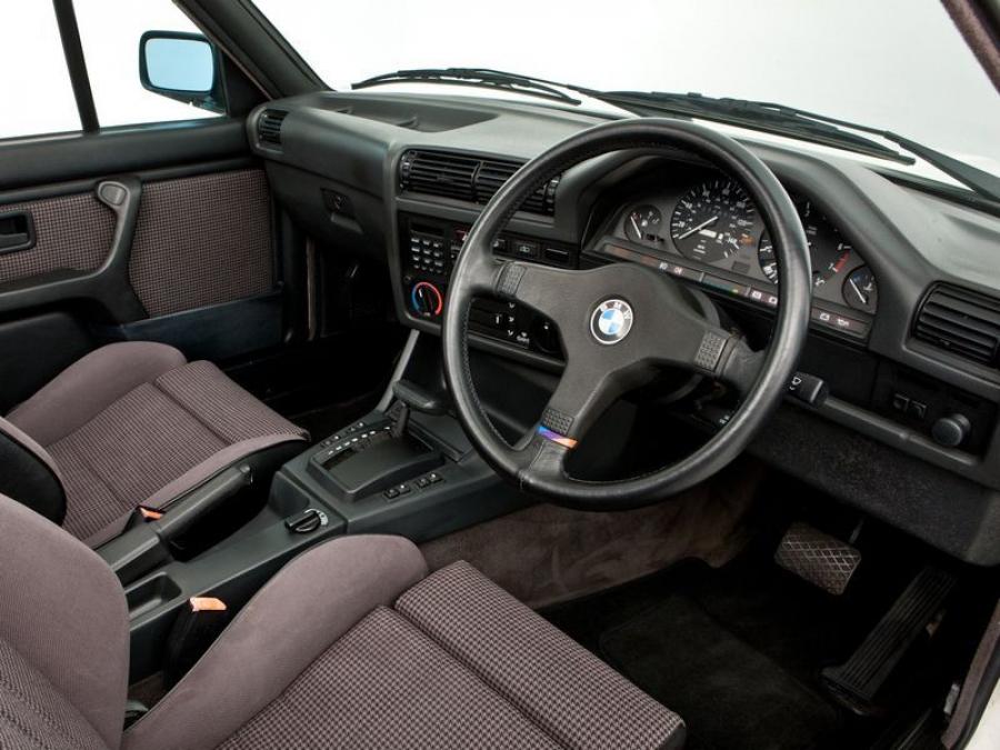 BMW 325i Convertible 1986 года  (UK) (фото 5 из 8)